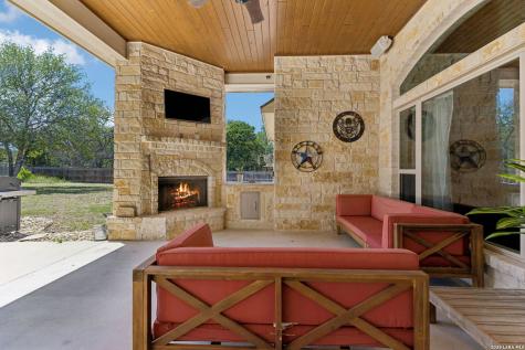 148 Woodlands La Vernia TX 78121