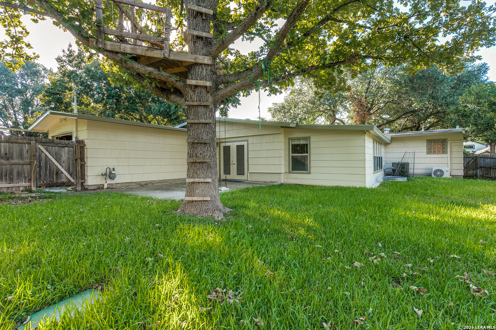 327 Calumet Place San Antonio TX 78209
