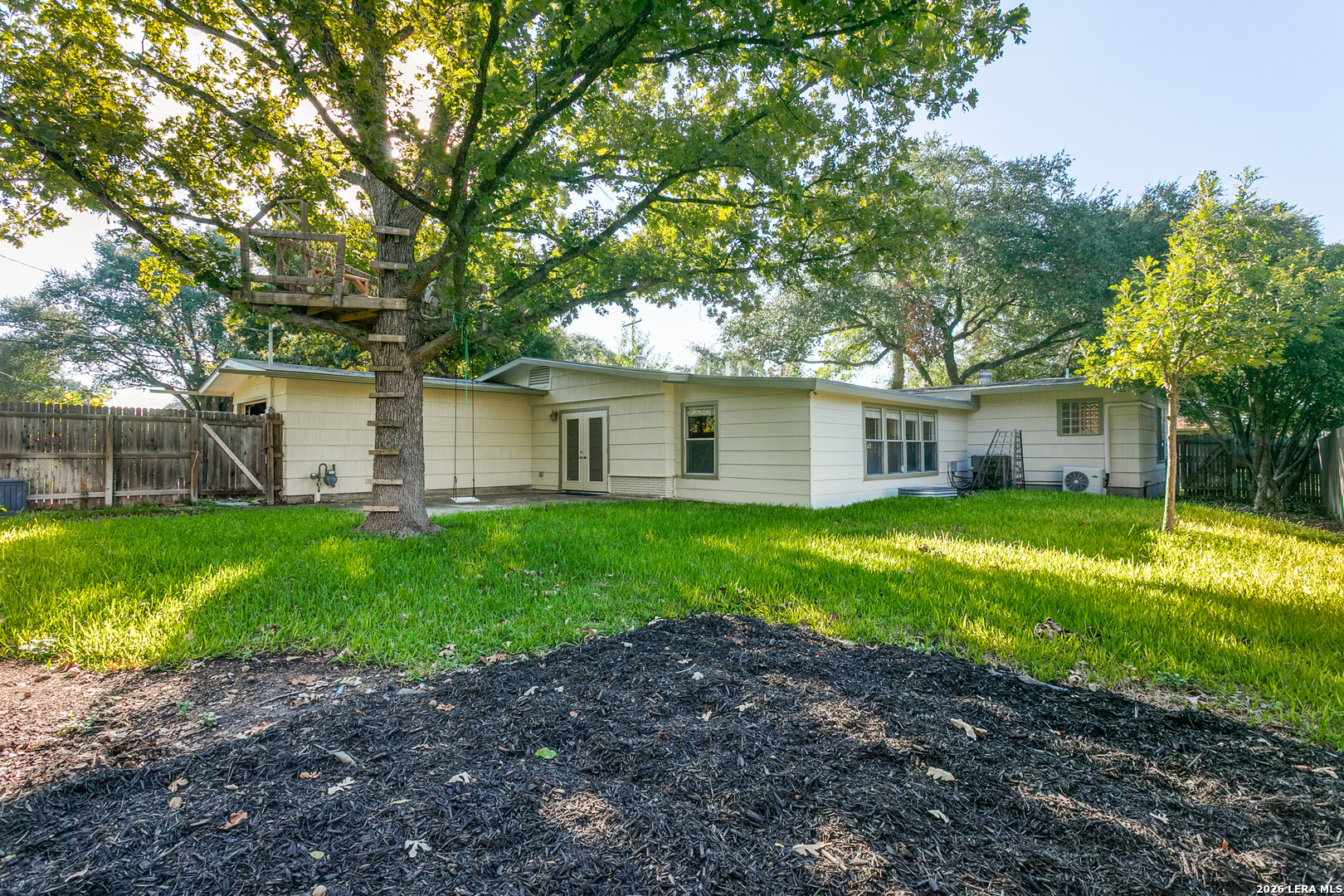 327 Calumet Place San Antonio TX 78209