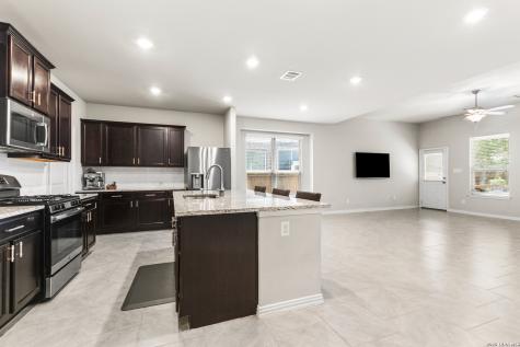 22410 Akin Nook San Antonio TX 78261