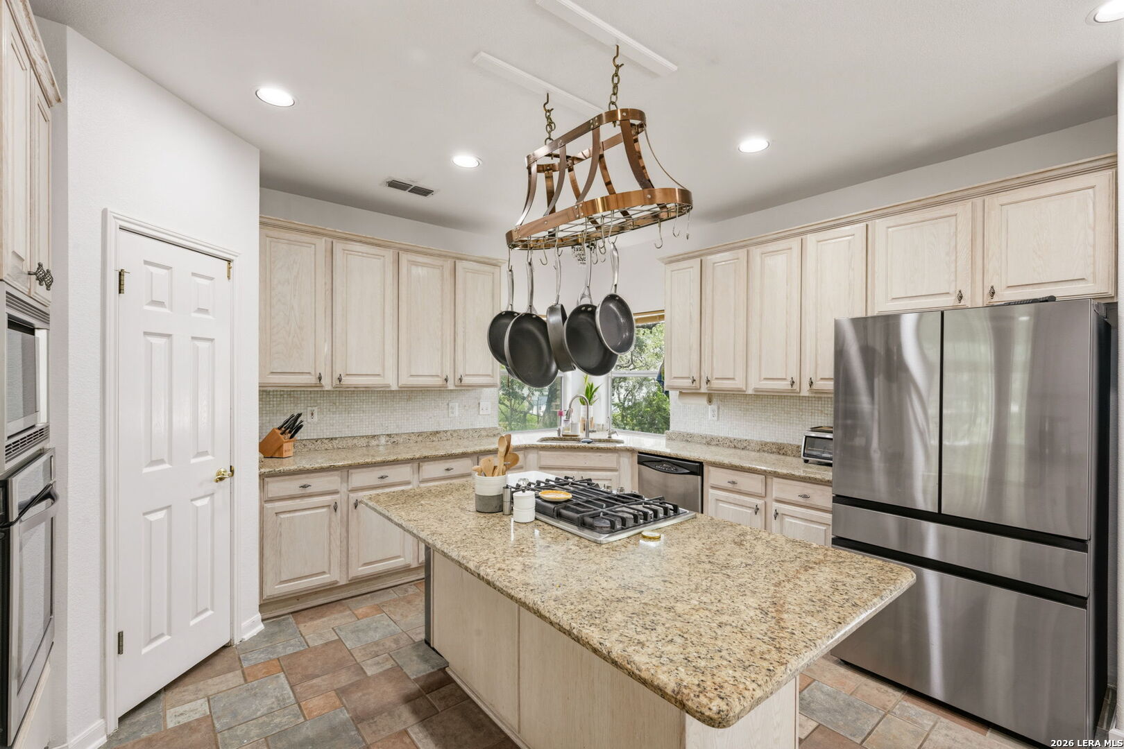 18355 Edwards Bluff San Antonio TX 78259