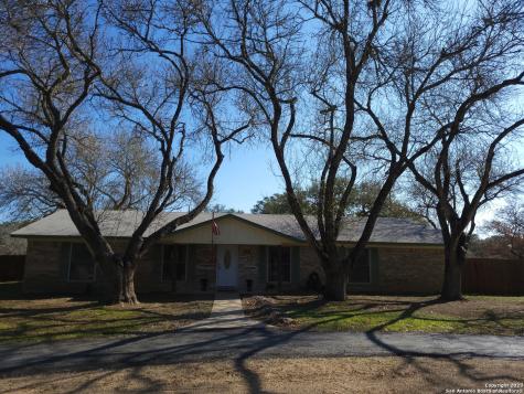 206 Brian Drive Pleasanton TX 78064