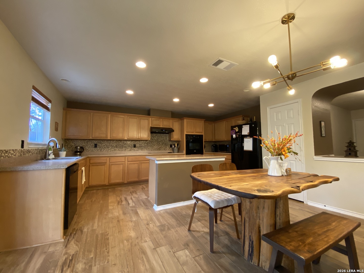 7915 Colonia San Antonio TX 78254