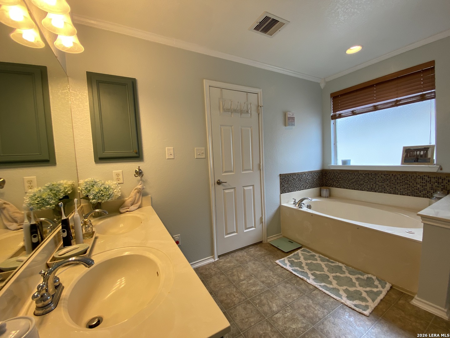 7915 Colonia San Antonio TX 78254