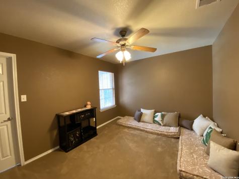 7915 Colonia San Antonio TX 78254