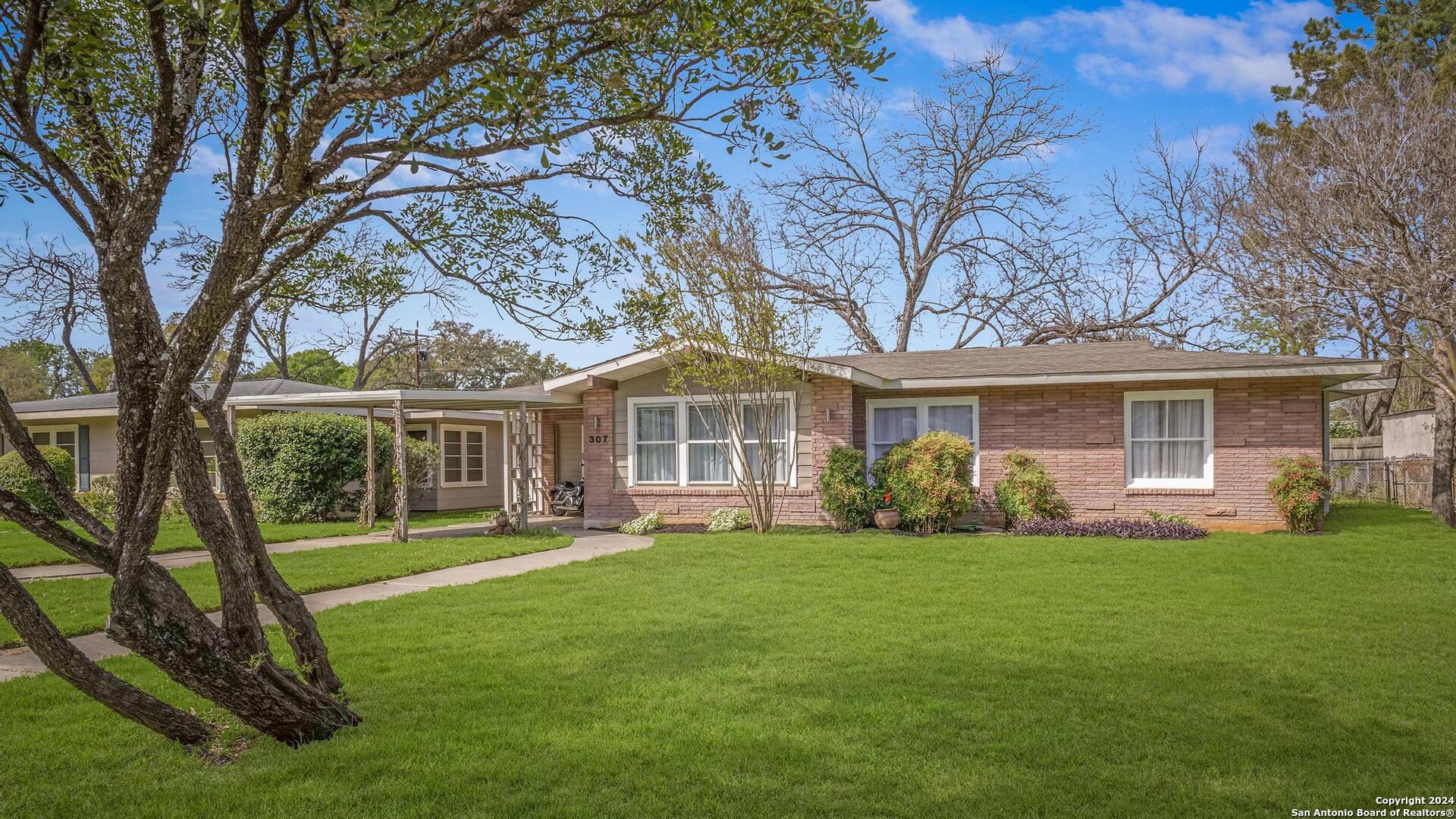 307 Ridgehaven Place San Antonio TX 78209