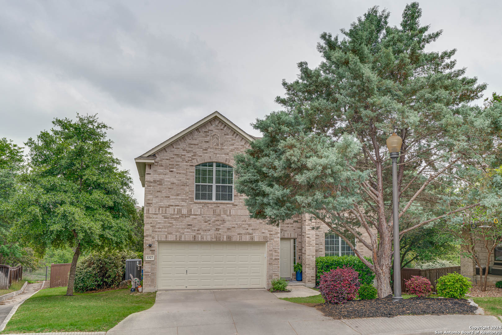 3327 Valley Creek San Antonio TX 78261