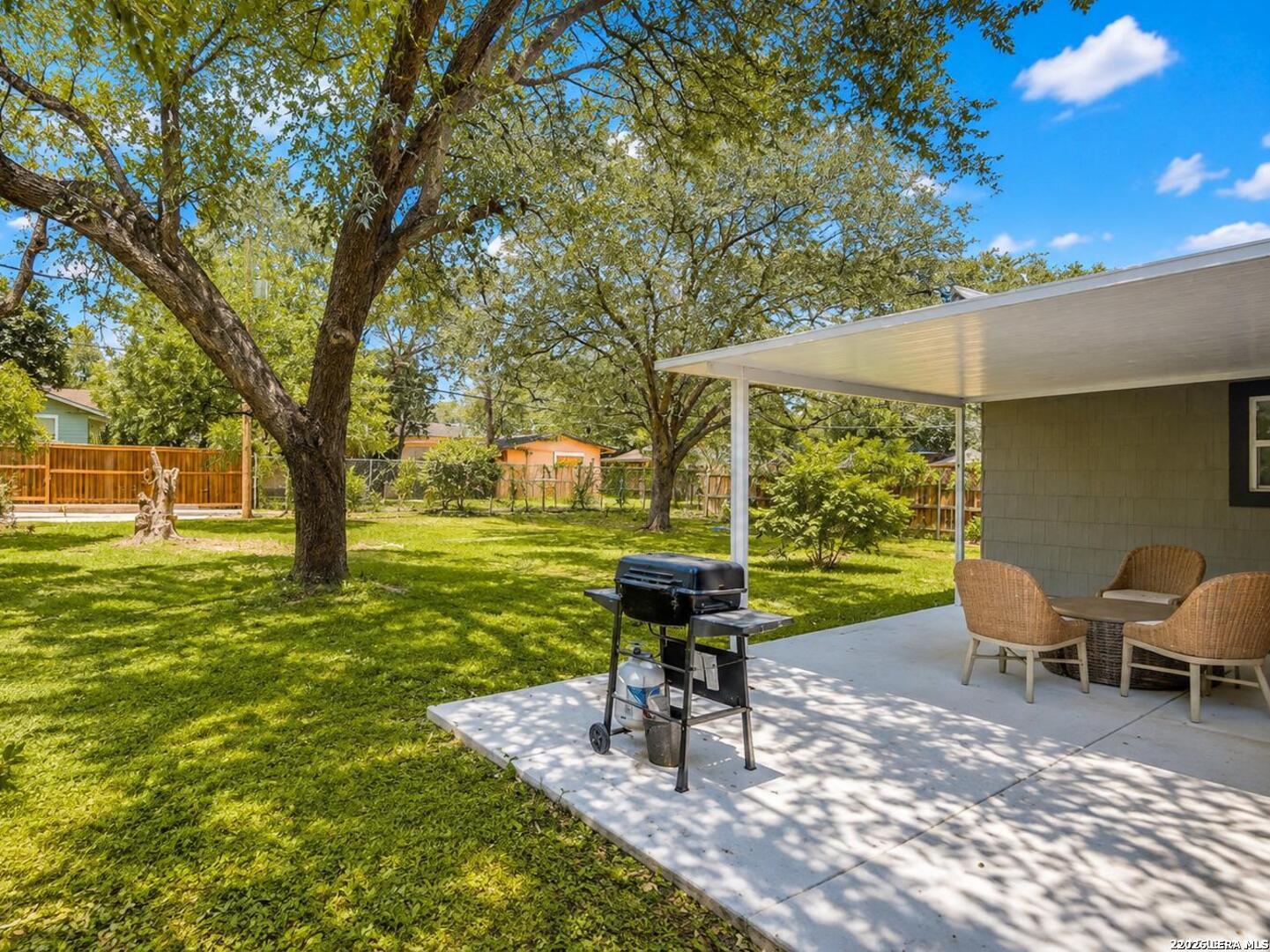 6237 Dove Hill Drive San Antonio TX 78238