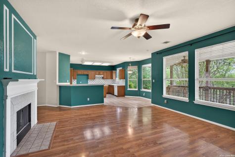21007 La Pena San Antonio TX 78258
