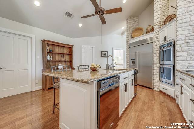 31721 Wild Oak Hill Fair Oaks Ranch TX 78015