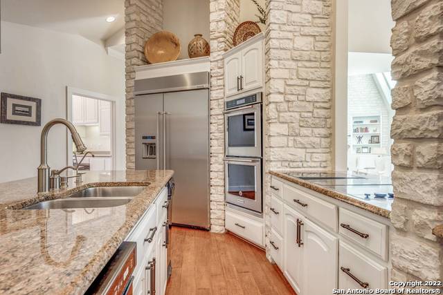 31721 Wild Oak Hill Fair Oaks Ranch TX 78015