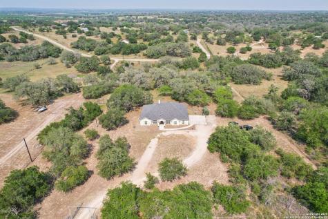 346 Broken Arrow Floresville TX 78114