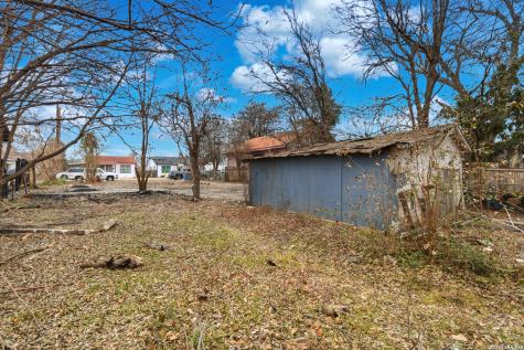 2106 E Crockett Street San Antonio TX 78202