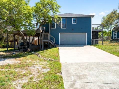 1741 Laurie Drive Canyon Lake TX 78133