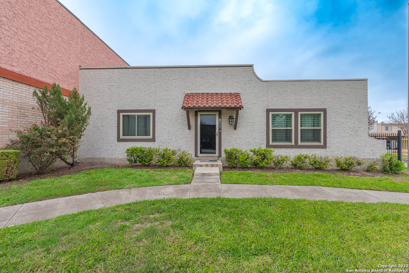 6803 Crown Ridge San Antonio TX 78239