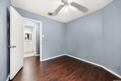 9334 Dover Ridge San Antonio TX 78250