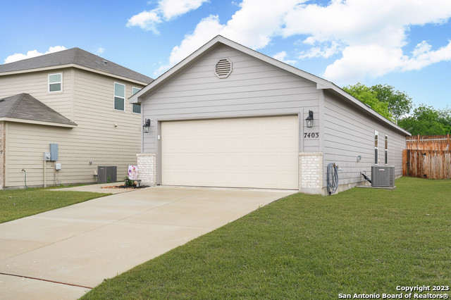 7403 Percheron Way Elmendorf TX 78112