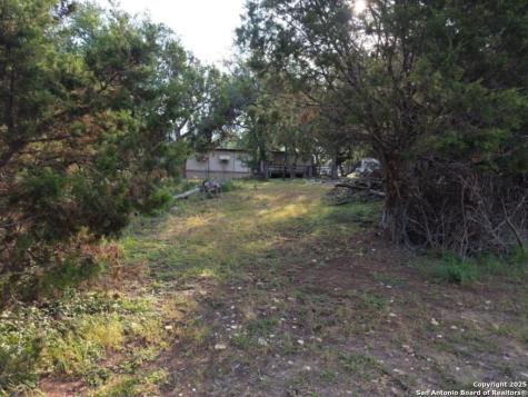 478 W Clark Canyon Lake TX 78133