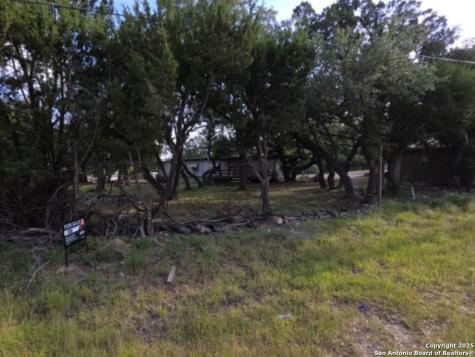 478 W Clark Canyon Lake TX 78133