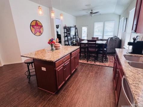 6626 Bowie Cove Schertz TX 78108