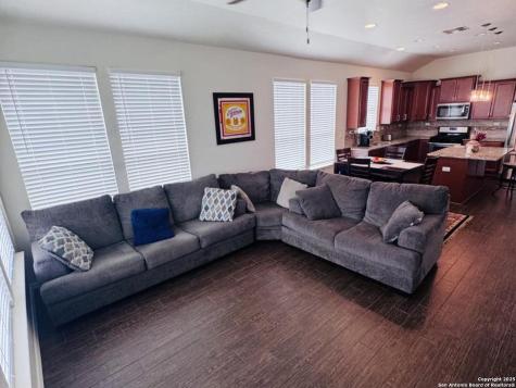 6626 Bowie Cove Schertz TX 78108