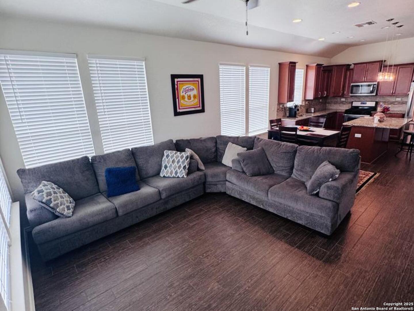 6626 Bowie Cove Schertz TX 78108