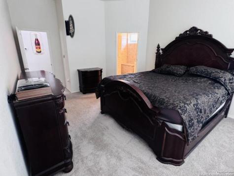 6626 Bowie Cove Schertz TX 78108