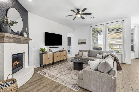 1629 Craftsman New Braunfels TX 78132