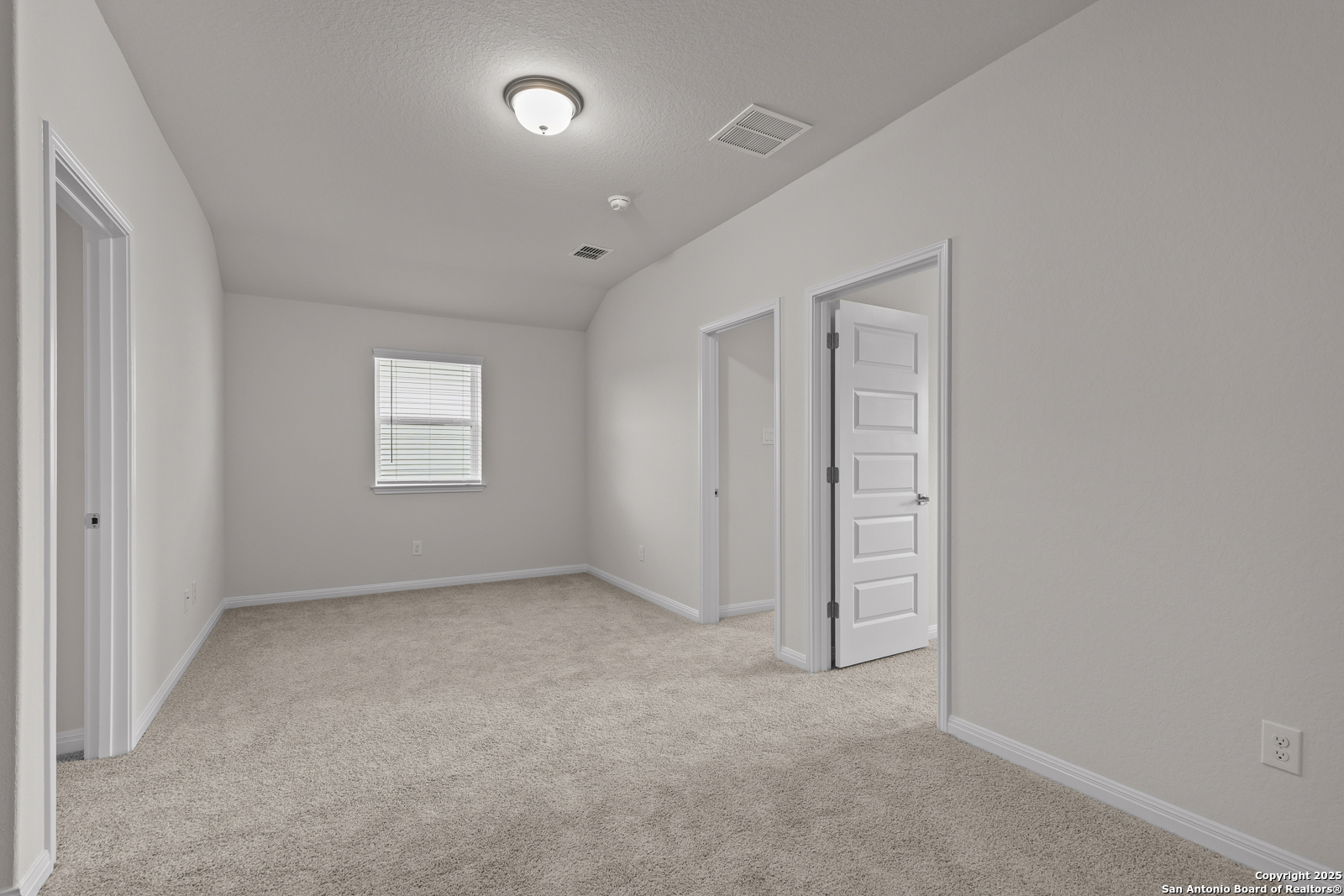 6830 Comanche Post San Antonio TX 78233