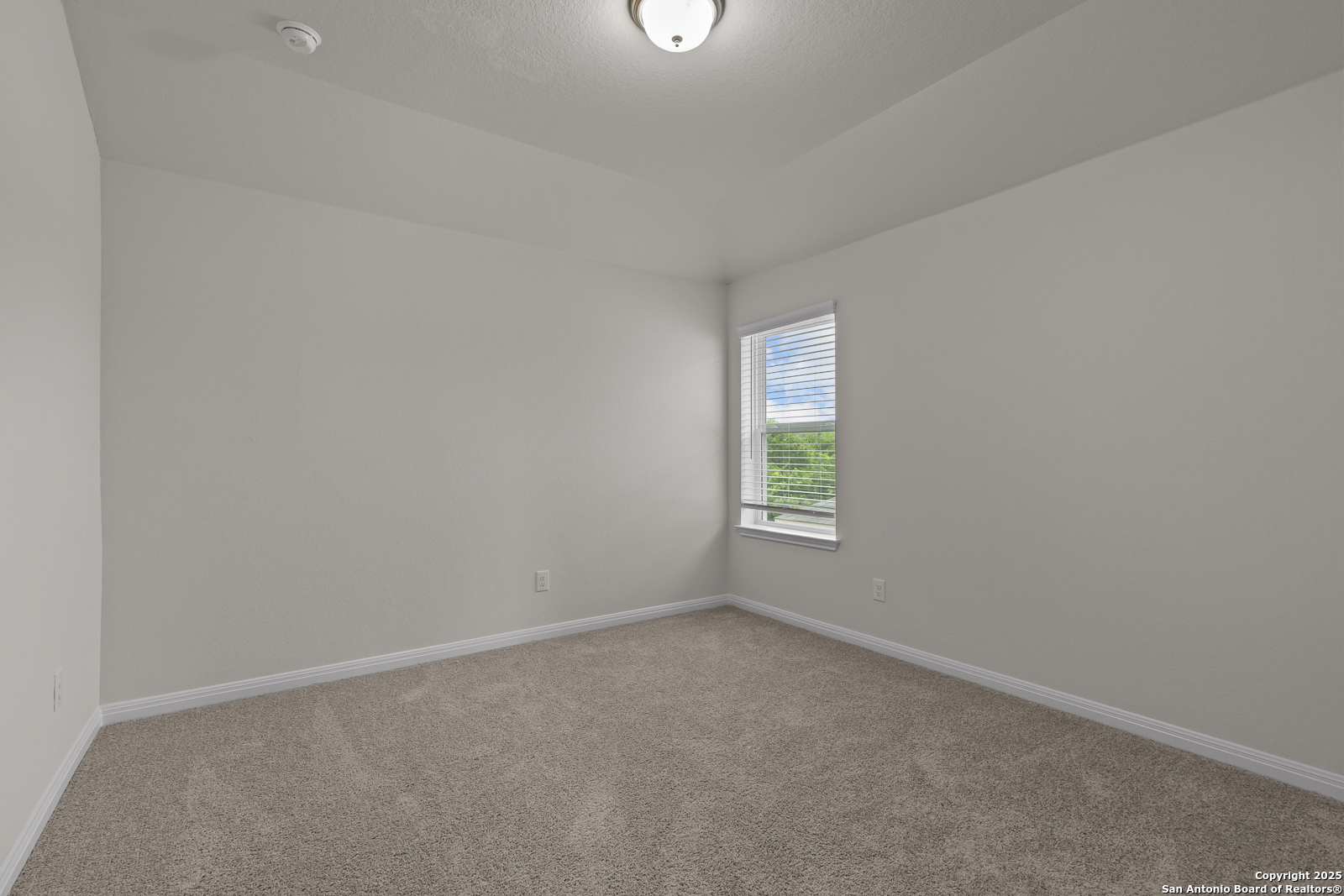 6830 Comanche Post San Antonio TX 78233