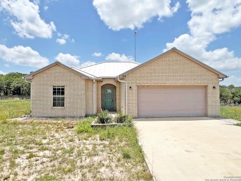 168 Great Oaks Boulevard La Vernia TX 78121