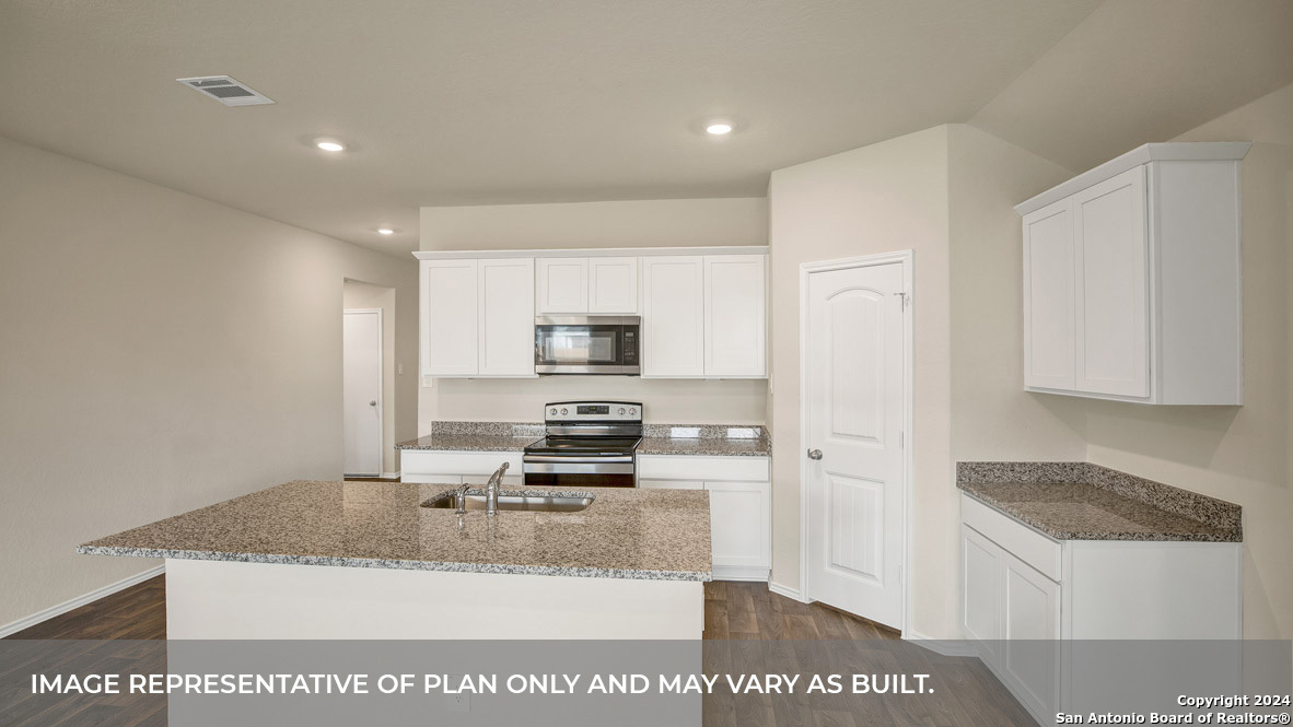 1042 Argonne Forest Seguin TX 78155
