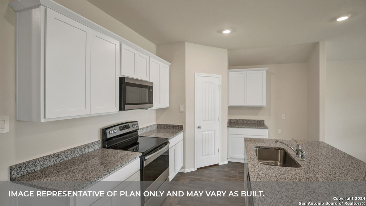 1042 Argonne Forest Seguin TX 78155