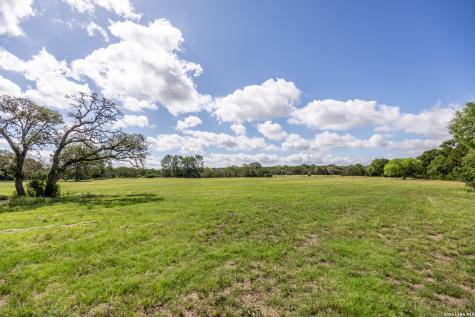395 Bluff Creek Center Point TX 78010