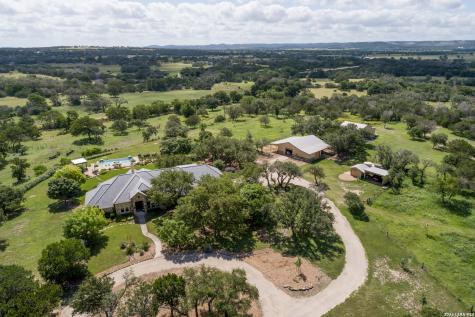 395 Bluff Creek Center Point TX 78010
