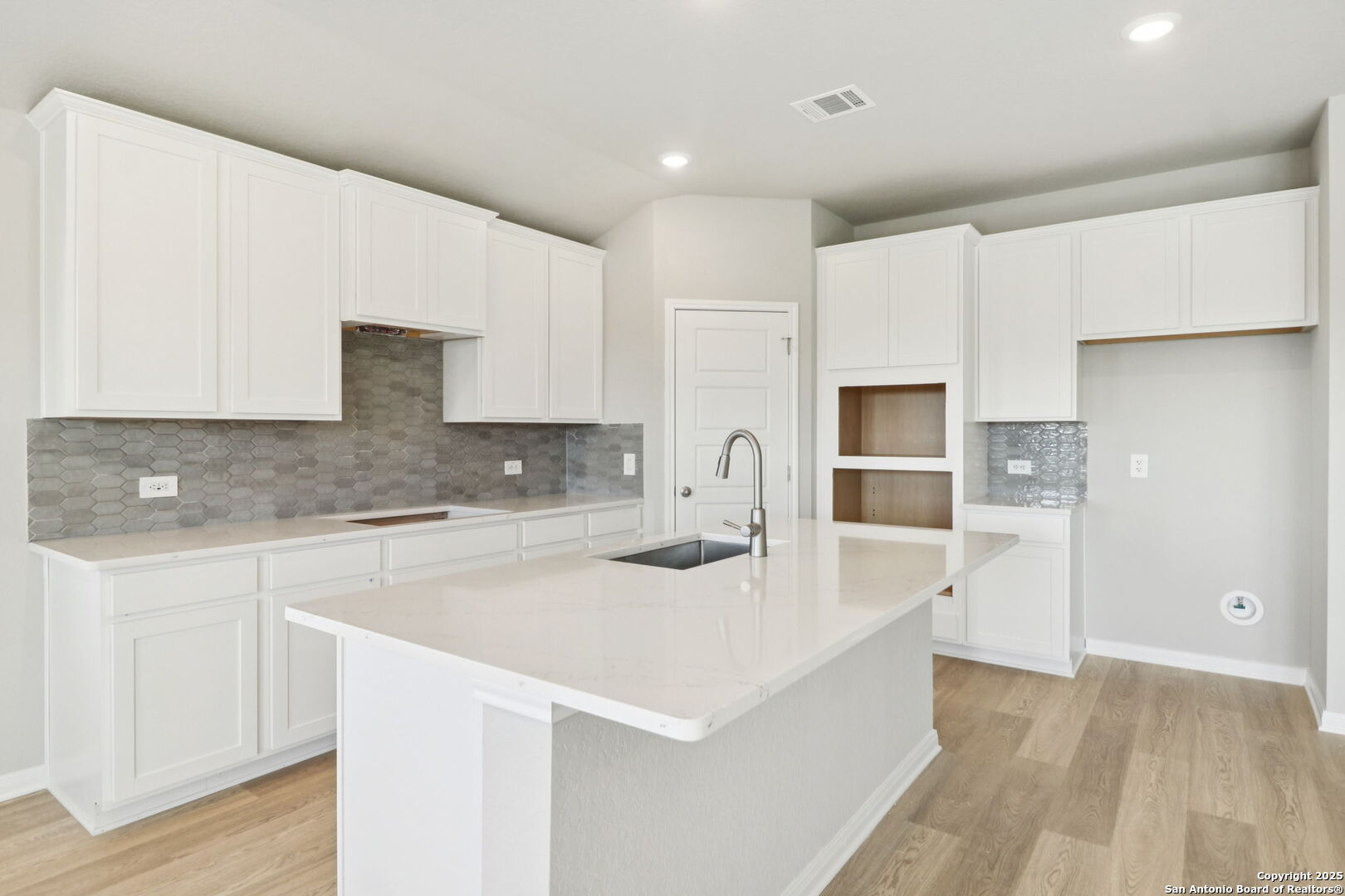 114 Dakota Ridge Cibolo TX 78108