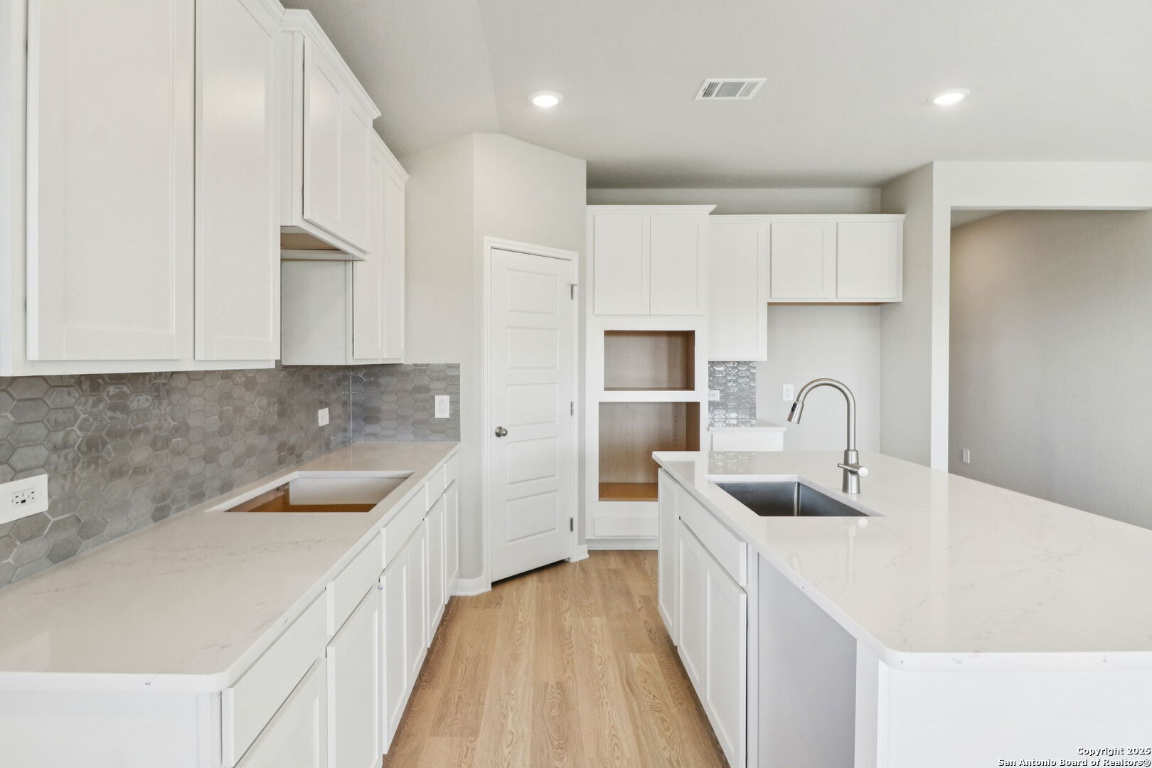 114 Dakota Ridge Cibolo TX 78108