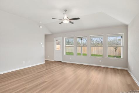2825 Sun Bayou Seguin TX 78155