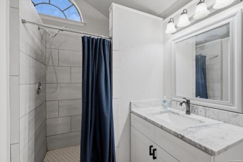 772 NW Pebble Beach Drive Lakehills TX 78063