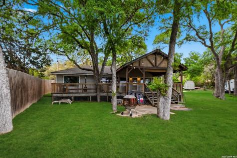 772 NW Pebble Beach Drive Lakehills TX 78063