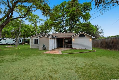 772 NW Pebble Beach Drive Lakehills TX 78063