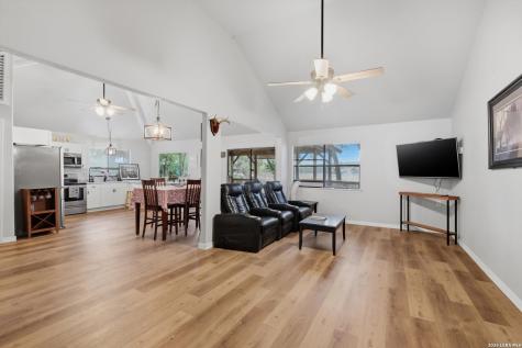 772 NW Pebble Beach Drive Lakehills TX 78063