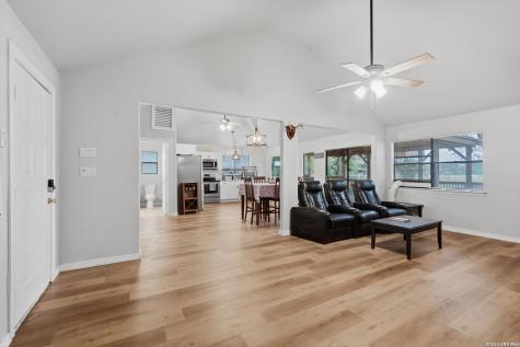 772 NW Pebble Beach Drive Lakehills TX 78063