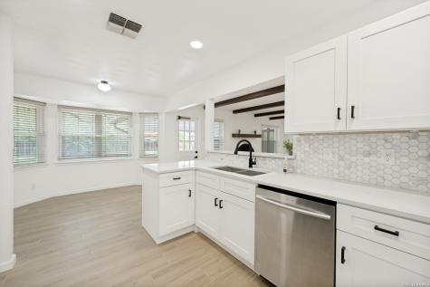 517 Balfour Drive Windcrest TX 78239