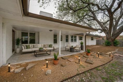 517 Balfour Drive Windcrest TX 78239