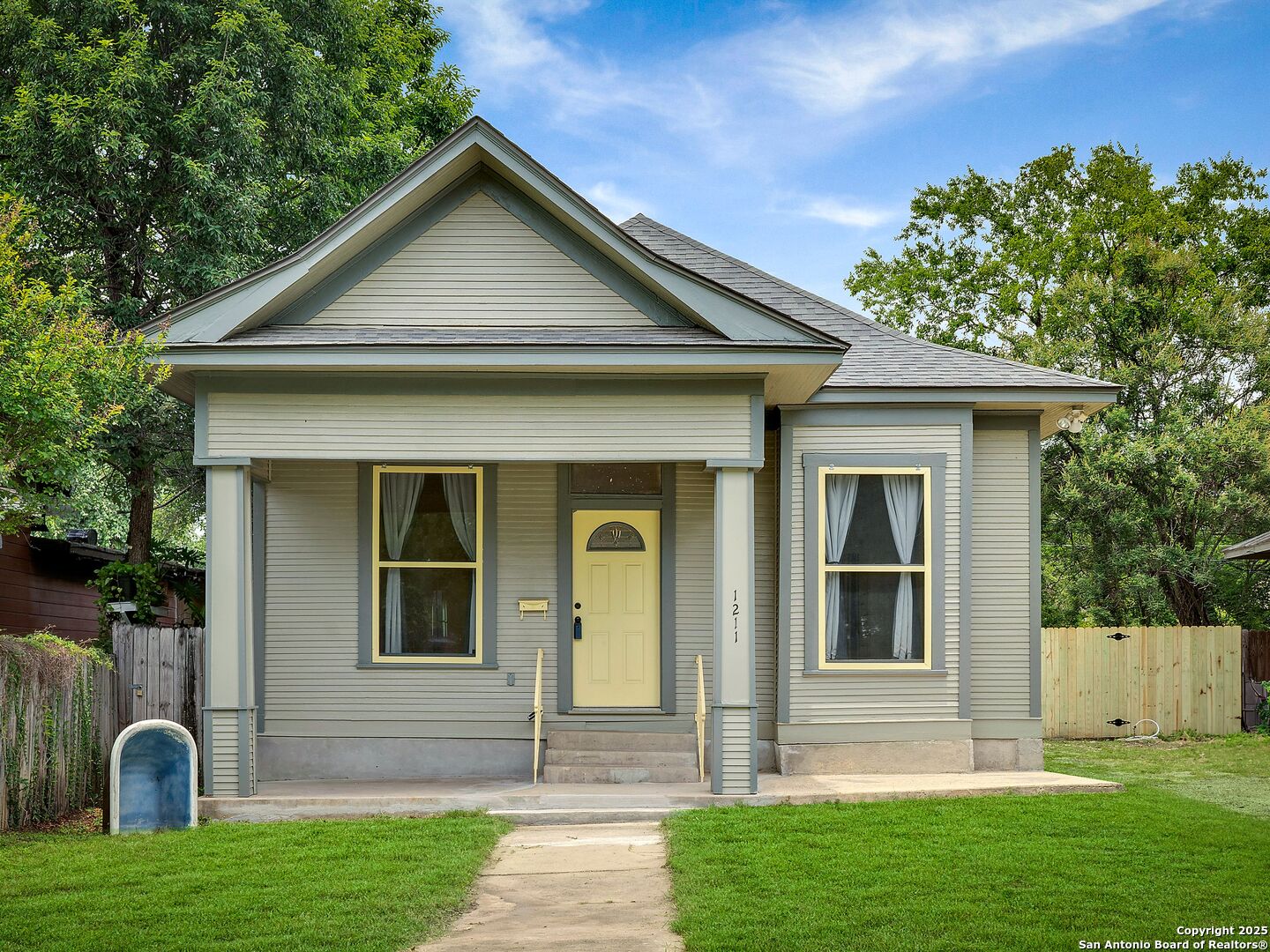 1211 W Magnolia Avenue San Antonio TX 78201