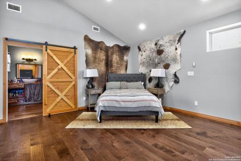 1081 English Hollow Bandera TX 78003