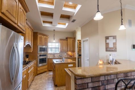 146 Lakeview Trace Three Rivers TX 78071