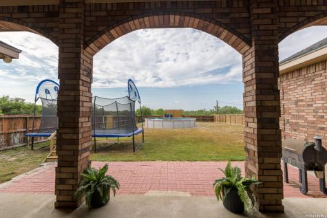 146 Lakeview Trace Three Rivers TX 78071