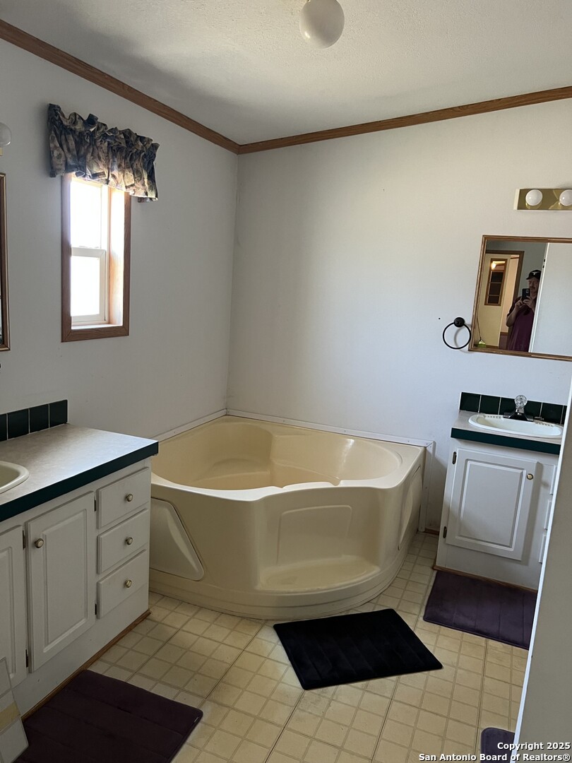123 Chapman Pleasanton TX 78064